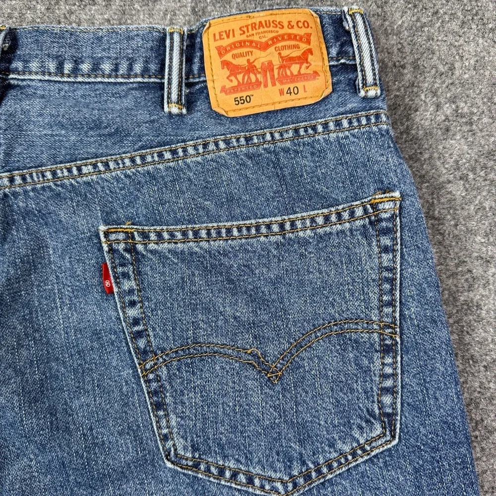 Levi's 550 Men's Relaxed Fit Denim Shorts Size 40 Blue Medium Wash Cotton